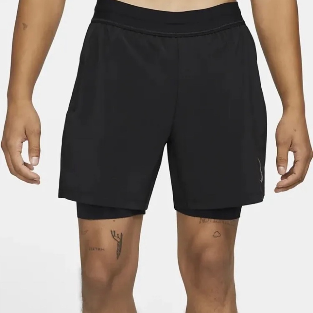 Nike Yoga 2-in-1 Training Lined Athletic Shorts Black Mens L DC5320-010 NEW